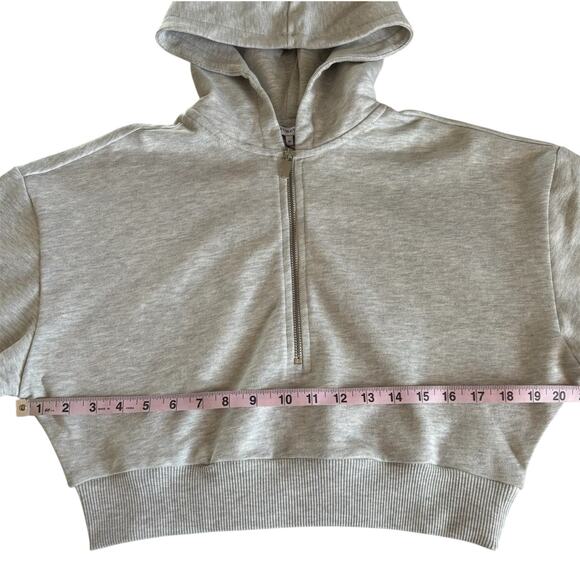 WeWoreWhat Revolve Half Zip Heather Gray Fleece Cropped Hoodie Size Medium NWT - Picture 4 of 8